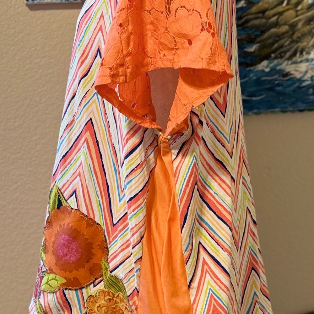 Colorful Chevron Patterned Blouse - Picture 5 of 8